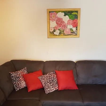 Grueneggli Apartment